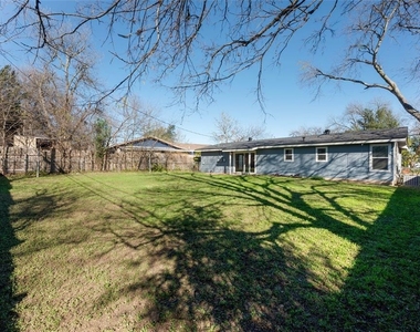 1305 Glenwood Dr - Photo Thumbnail 22