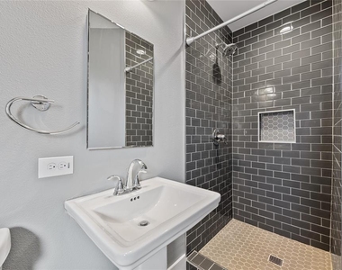1305 Glenwood Dr - Photo Thumbnail 14