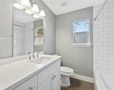 1305 Glenwood Dr - Photo Thumbnail 17