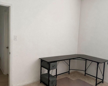 208 Flowers Ave - Photo Thumbnail 17