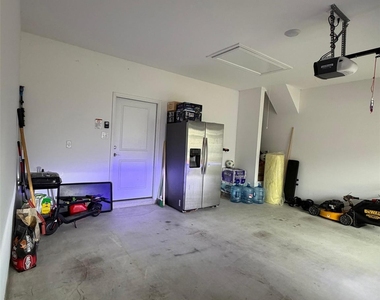 208 Flowers Ave - Photo Thumbnail 20