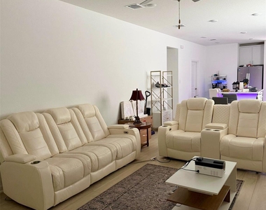 208 Flowers Ave - Photo Thumbnail 1