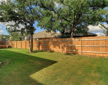 2433 Lyla Ln - Photo Thumbnail 17