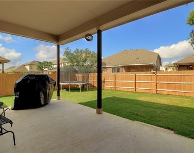 2433 Lyla Ln - Photo Thumbnail 15