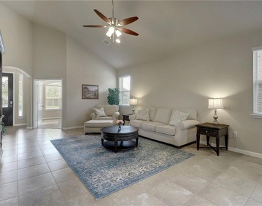 2433 Lyla Ln - Photo Thumbnail 2
