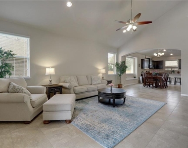 2433 Lyla Ln - Photo Thumbnail 3