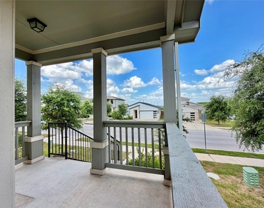 10502 Fulton Ave - Photo Thumbnail 2