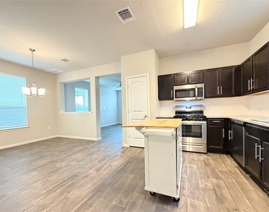 10502 Fulton Ave - Photo Thumbnail 11