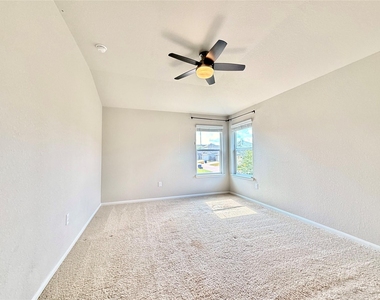 10502 Fulton Ave - Photo Thumbnail 16