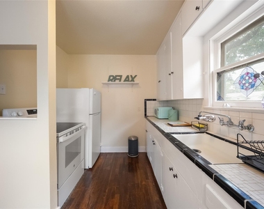 706 Patterson Ave - Photo Thumbnail 6