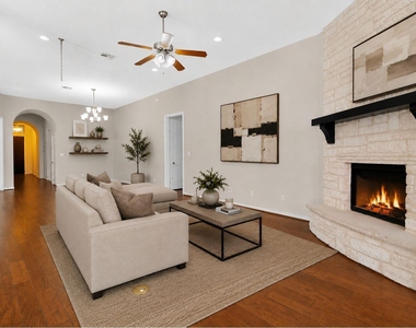 536 Caddo Lake Dr - Photo Thumbnail 6