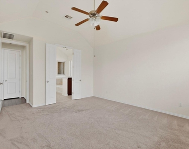 536 Caddo Lake Dr - Photo Thumbnail 12