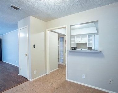 9104 Quail Creek Dr - Photo Thumbnail 10