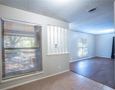9104 Quail Creek Dr - Photo Thumbnail 9