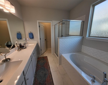 108 Blue Hibiscus Dr - Photo Thumbnail 16