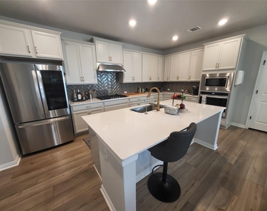 108 Blue Hibiscus Dr - Photo Thumbnail 3