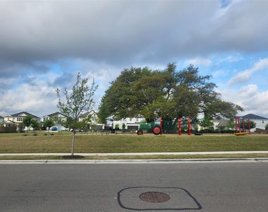 108 Blue Hibiscus Dr - Photo Thumbnail 22