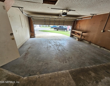 8176 Kilwinning Lane - Photo Thumbnail 16