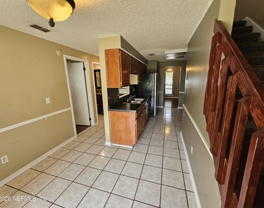 8176 Kilwinning Lane - Photo Thumbnail 6