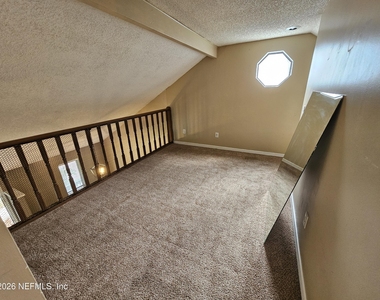 8176 Kilwinning Lane - Photo Thumbnail 12