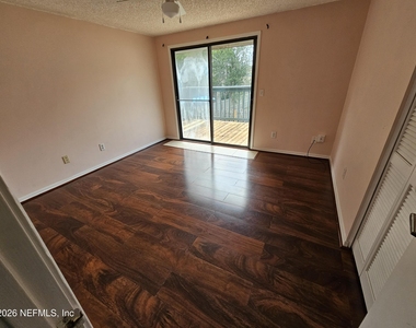 8176 Kilwinning Lane - Photo Thumbnail 14