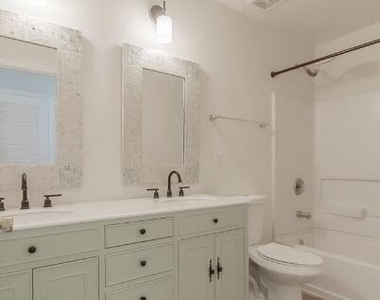 128 Terracina Drive - Photo Thumbnail 14