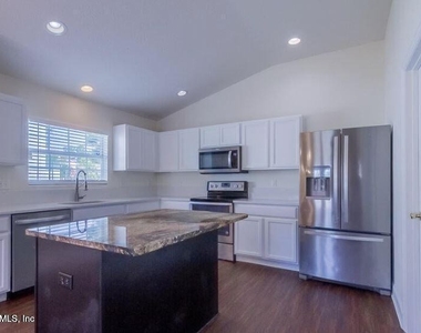 128 Terracina Drive - Photo Thumbnail 5