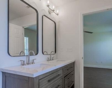 128 Terracina Drive - Photo Thumbnail 21