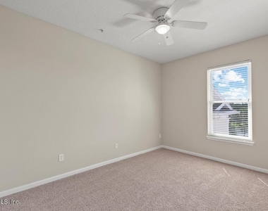 13364 Beach Boulevard - Photo Thumbnail 9