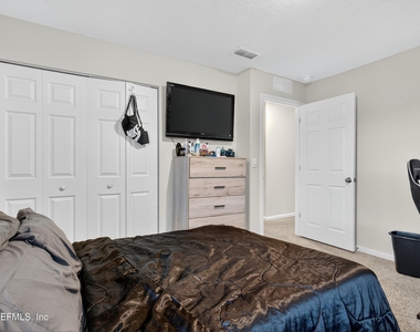 12784 Veterans Court - Photo Thumbnail 8