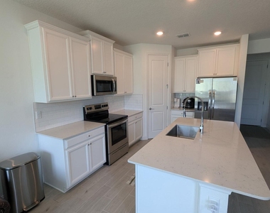 43 Inkwood Court - Photo Thumbnail 3