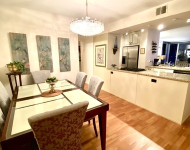 9725 Woods Drive - Photo Thumbnail 3