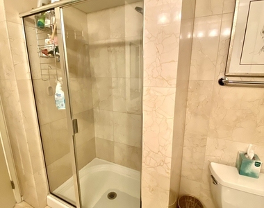 9725 Woods Drive - Photo Thumbnail 14