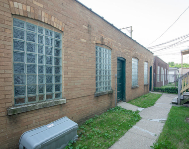 8229 S Vernon Avenue - Photo Thumbnail 10