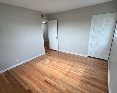975 N York Street - Photo Thumbnail 9