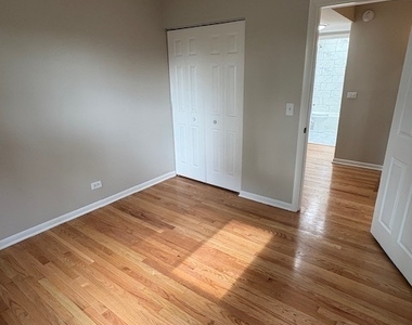 975 N York Street - Photo Thumbnail 13