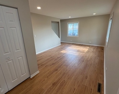 975 N York Street - Photo Thumbnail 1