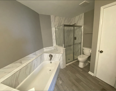 2111 Camden Lane - Photo Thumbnail 11