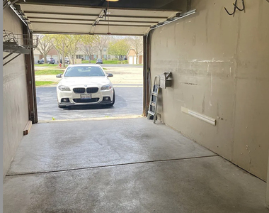2111 Camden Lane - Photo Thumbnail 18