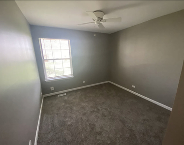 2111 Camden Lane - Photo Thumbnail 10
