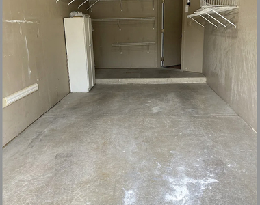 2111 Camden Lane - Photo Thumbnail 19