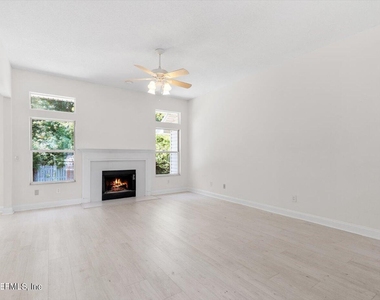 1722 Branch Vine Drive W - Photo Thumbnail 6