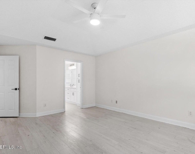 1722 Branch Vine Drive W - Photo Thumbnail 17