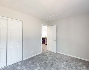 1860 Middlebury Drive - Photo Thumbnail 10