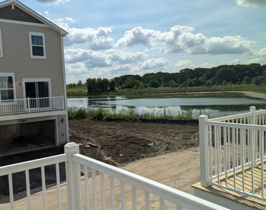 1085 Atterberg Road - Photo Thumbnail 3