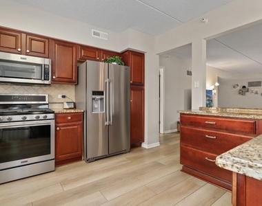 225 Main Street - Photo Thumbnail 8