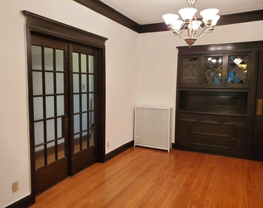 5720 S Kenwood Avenue - Photo Thumbnail 1