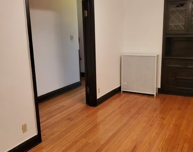 5720 S Kenwood Avenue - Photo Thumbnail 3
