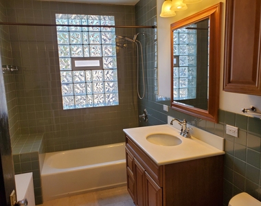 5720 S Kenwood Avenue - Photo Thumbnail 13