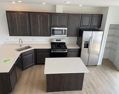 14936 S Mccarthy Circle - Photo Thumbnail 5